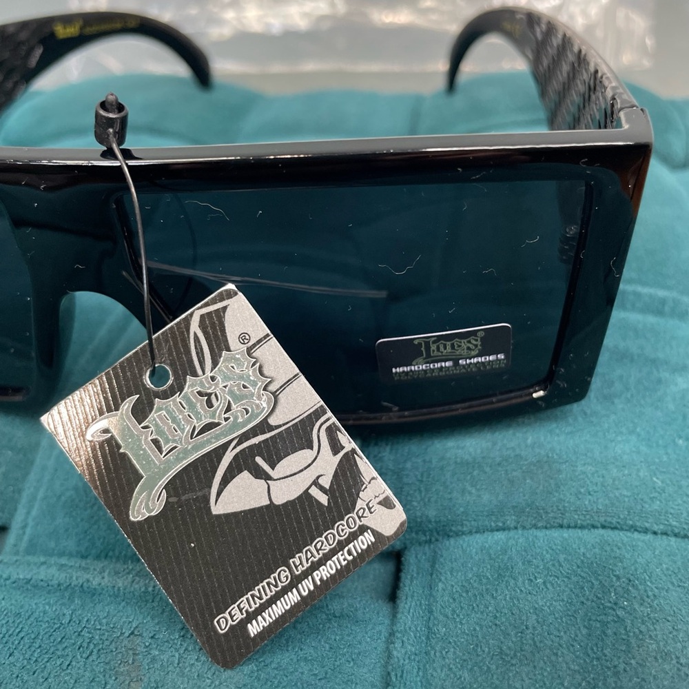Locs Sunglasses - Picture 3 of 7
